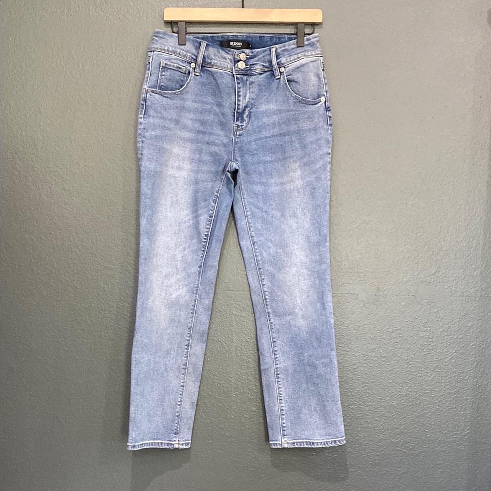 Hudson Women’s Size 8 - Straight Leg Jeans Icy Blue Button Back Pocket H0524-01